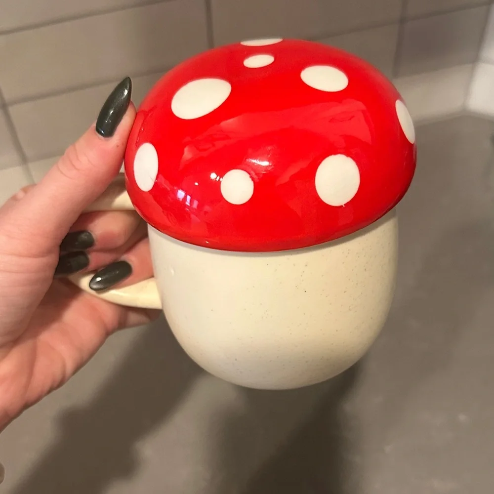 Mushroom Shaped Mug with Red Cap - Picture 4 of 4